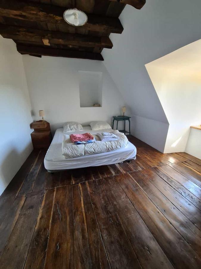 Maison typique Auvergnate, piscine et four à pain Saint-Christophe-Les-Gorges Extérieur photo
